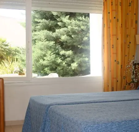 Отель Habitat Garden 3*